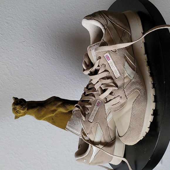 reebok classic tan suede
